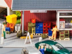 Beverage retailers interior decoration. SKALA HO,