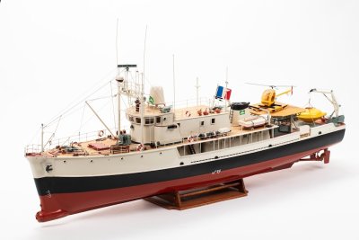 Zoom bild av Billing Boats 1:45 Calypso - plastic hull