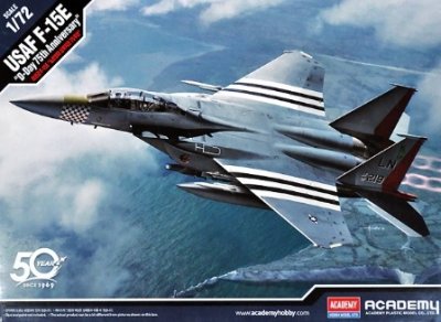 Zoom bild av USAF F-15E "D-DAY 75th ANNIVERSARY". SKALA 1/72