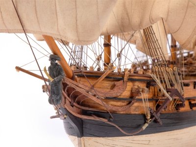 Zoom bild av OcCre Royal Fortune – Piratenfregatte von Black Bart im Maßstab 1:65