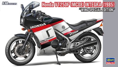 Zoom bild av 1/12 Honda VT250F Inegra 1985