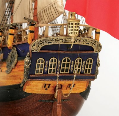 Zoom bild av HMS ENDEAVOUR. TRÄBYGGSATS I SKALA 1/54