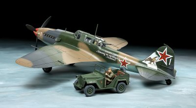 Zoom bild av TAMIYA 1/48 Ilyushin IL-2 Shturmovik & GAZ-67B Set