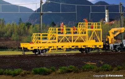 Zoom bild av H0 Low side car with platform GleisBau, finished model