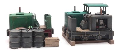 Zoom bild av Three narrow-gauge Windhoff locomotives. FÄRDIGBYGGDA I SKALA HO