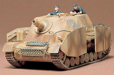 GERMAN STURMPANZER IV BRUMMBÄR MED 2 FIGURER. SKALA 1/35