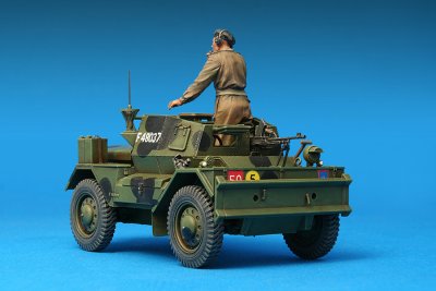 DINGO Mk.III BRITISH SCOUT CAR med mandskab 1/35