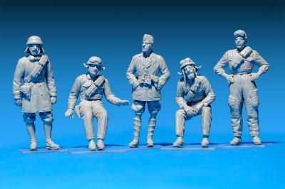 Zoom bild av ITALIAN TANK CREW SKALA 1/35