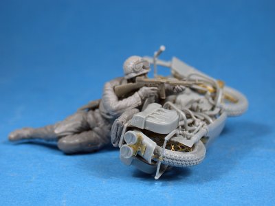 Zoom bild av U.S. MOTORCYCLE WLA w/RIFLEMAN