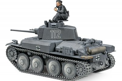 Zoom bild av GERMAN LIGHT TANK PANZERKAMPFWAGEN 38 (t) AUSF. E/F SKALA 1/35