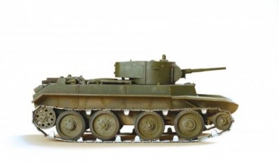 Zoom bild av SOVIET LIGHT TANK BT-7. SKALA 1/35