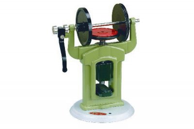 Zoom bild av FRIKTIONSDRIVEN PAPPERSPRESS. TILLBEHÖR TILL ÅNGMASKIN.