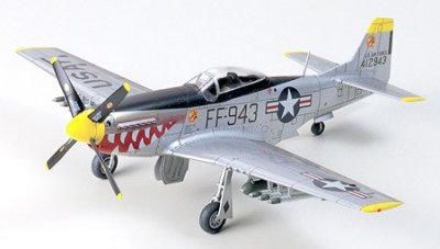 Zoom bild av NORTH AMERICAN F-51D MUSTAN (KOREAN WAR) L=136 mm. SKALA 1/72