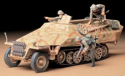 Zoom bild av Mtl. SPW. Sd.Kfz. 251/1 AUSF. D. MED 4 FIGURER. SKALA 1/35