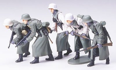 Zoom bild av GERMAN INFANERY WINTER GEAR. SKALA 1/35