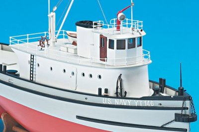 Zoom bild av HOGA PEARL HARBOR TUGBOAT. TRÄSKROV. SKALA 1/50.