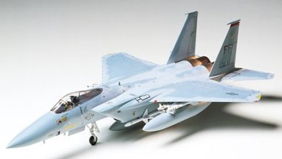 Zoom bild av McDONELL DOUGLAS F-15C EAGLE. L=405mm. SKALA 1/48