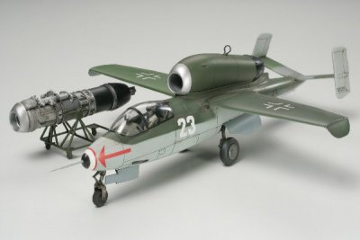 Zoom bild av HEINKEL He162 A-2 SALAMANDER. L=205mm. SKALA 1/48