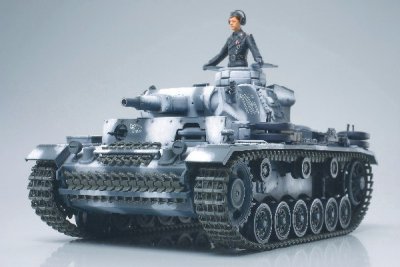 Zoom bild av GERMAN PANZERCAMPFWAGEN III AUSF. N. MED 1 FIGUR. SKALA 1/35