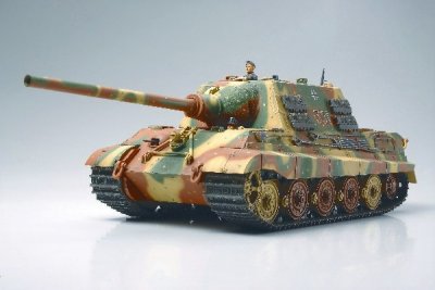 Zoom bild av GERMAN JAGDTIGER EARLY PRODUCTION MED 2 FIGURER. SKALA 1/35