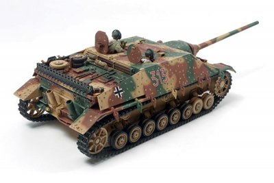 Zoom bild av GERMAN JAGDPANZER IV/70 V LANG MED 2 FIGURER. SKALA 1/35