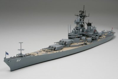 Zoom bild av 1/700 U.S. BATTLESHIP NEW JERSEY
