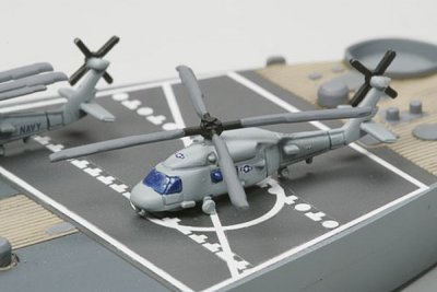 Zoom bild av 1/700 U.S. BATTLESHIP NEW JERSEY