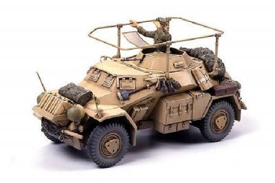 Zoom bild av GERMAN Sd.Kfz. 223 w/PHOTO ETCHED PARTS OCH 2 FIGURER. SKALA 1/3