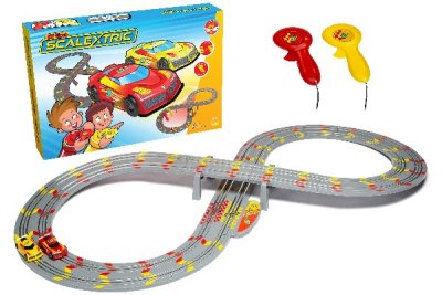Zoom bild av MY FIRST SCALEXTRIC (MAINS POWERED)