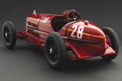 Zoom bild av ALFA ROMEO 8C 2300 MONZA. (ÖVER 330 DELAR) SKALA 1/12