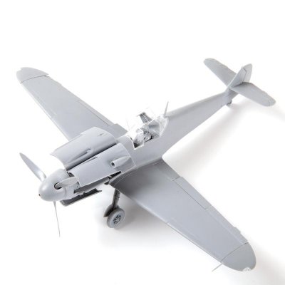 Zoom bild av MESSERSCHMITTBF-109 F2. SKALA 1/48
