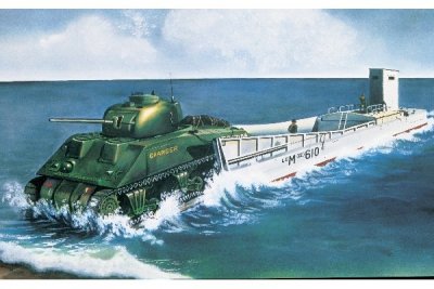Zoom bild av ENGLISH LCM3 & SHERMAN TANK. 53/35 DELAR. 55/75X53/35 mm. NIVÅ 2