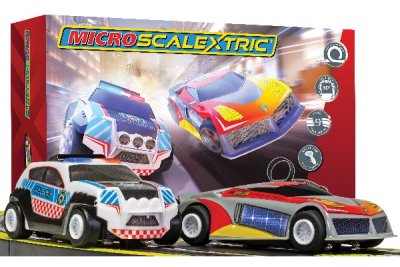 Zoom bild av MICRO SCALEXTRIC LAW ENFORCER MAINS POWERED RACE S