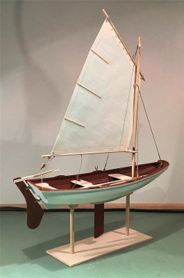 Zoom bild av Norwegian Sailing Pram 1:12 Scale