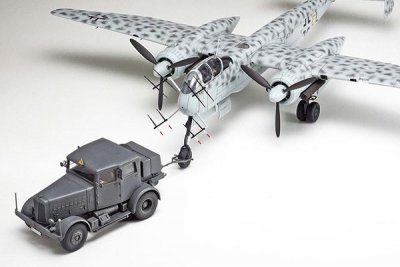 Zoom bild av GERMAN HEAVY TRACTOR SS-100. L=93 mm. SKALA 1/48