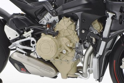 Zoom bild av 1/12 DUCATI SUPERLEGGERA V4