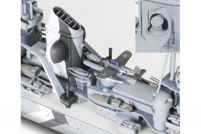 Zoom bild av 1/700 GERMAN HEAVY CRUISER PRINZ EUGEN