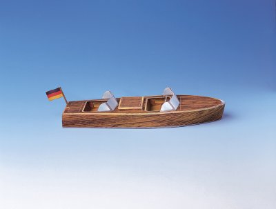 Zoom bild av MOTORBÅT