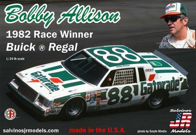 Zoom bild av 1982 BUICK REGAL RACE WINNER BOBBY ALLISON. SKALA 1/24