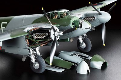 Zoom bild av MOSQUITO FB Mk.VI MED 3 FIGURER. L=394mm. SKALA 1/32