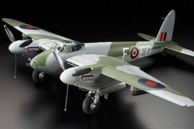 Zoom bild av MOSQUITO FB Mk.VI MED 3 FIGURER. L=394mm. SKALA 1/32