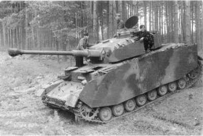 Zoom bild av 1944 PANZER IV AUSF. N. 386 DELAR. L=200mm. NIVÅ 5 AV 5. SKALA 1