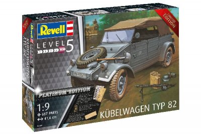 Zoom bild av KÜBELWAGEN TYP 82 PLATINUM EDITION. SKALA 1/9