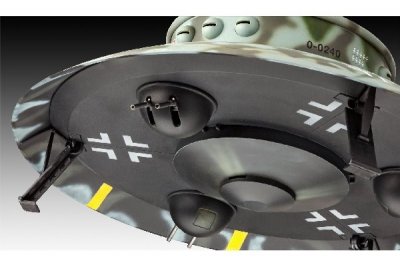 Zoom bild av 1944 GERMAN FLYING SAUCER HAUNEBU II. SKALA 1/72. STORLEK:69X200
