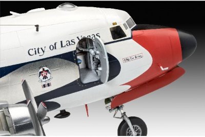 Zoom bild av C-54D THUNDERBIRDS 1942 (USA). SKALA 1/72. PLATINUM-EDITION.