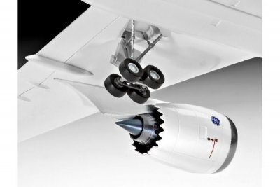 Zoom bild av 2007 BOING 787-8 DREAMLINER. 72 DELAR. 386x420mm. NIVÅ 5 AV 5. SKALA 1/144