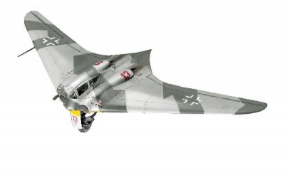 Zoom bild av 1945 HORTEN Go229. SKALA 1/72. 70 DELAR. STORLEK: 105X232mm.