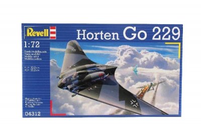Zoom bild av 1945 HORTEN Go229. SKALA 1/72. 70 DELAR. STORLEK: 105X232mm.