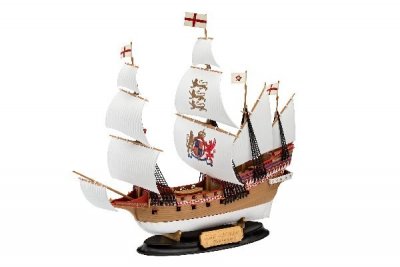 Zoom bild av GÅVOSET: HMS REVENGE. SKALA 1/350