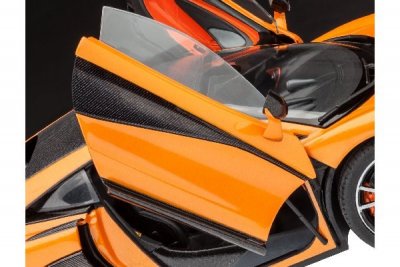 Zoom bild av 2015 McLAREN 5705. 106 DELAR. L=190mm. NIVÅ 3 AV 5. SKALA 1/24